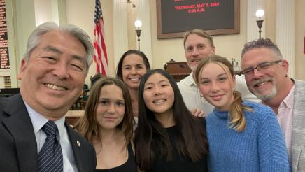Asm. Muratsuchi with students and guests on the Assembly Floor