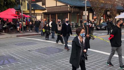 Asm. Muratsuchi crossing street