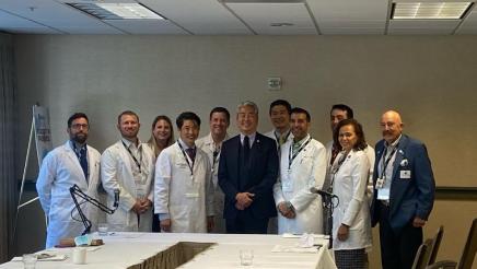 Group photo of Asm. Muratsuchi with physicians