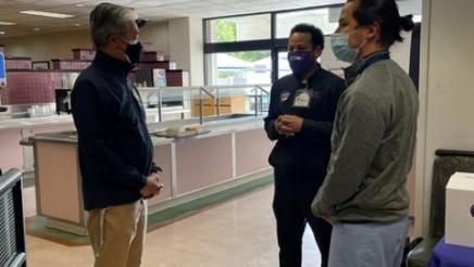 Asm. Muratsuchi speaking with physicians