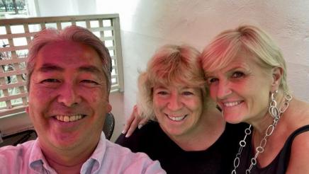 Assemblymember Al Muratsuchi taking a selfie with Robin Taub and Laurie Brandt. 