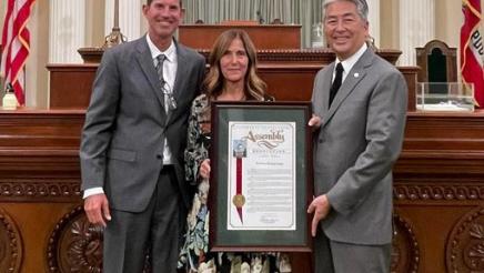 Assemblymember Muratsuchi stands next Kevin and Tammy Tyler, owners of Torrance Batting Cages. 