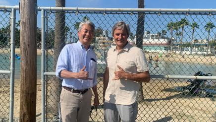 Asm. Muratsuchi and Mayor Bill Brand at the beach