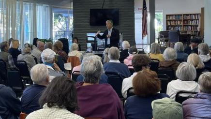 Asm. Muratsuchi speaking to audience