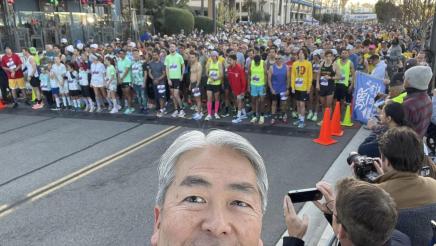 Asm. Muratsuchi with runners in background, ready to begin