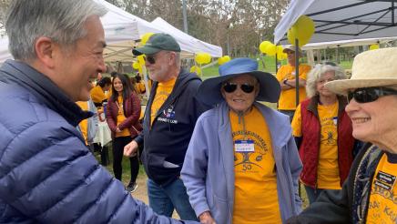 Asm. Muratsuchi shakes hands with Torrance Sister City Association member