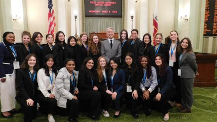 Asm. Muratsuchi with Palos Verdes Peninsula students on the Assembly Floor