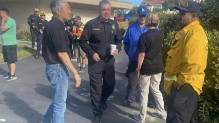 Asm. Muratsuchi speaking with first responder