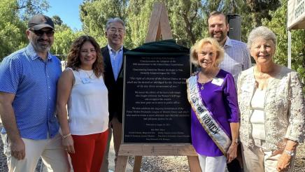 Asm. Muratsuchi and Rolling Hills City Council members with plaque