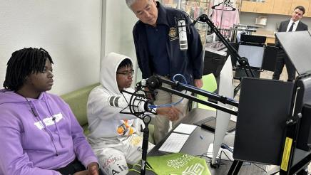 Asm. Muratsuchi and student view computer screen