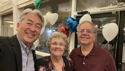 Asm. Muratsuchi with two dinner attendees