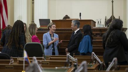Asm. Muratsuchi speaking with Torrance leaders