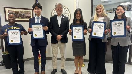Group photo of Asm. Muratsuchi with student interns