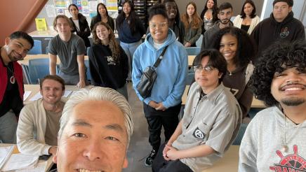 Group photo of Asm. Muratsuchi with college students