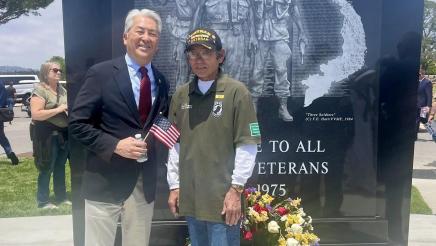 Asm. Muratsuchi with veteran in front of Vietnam memorial